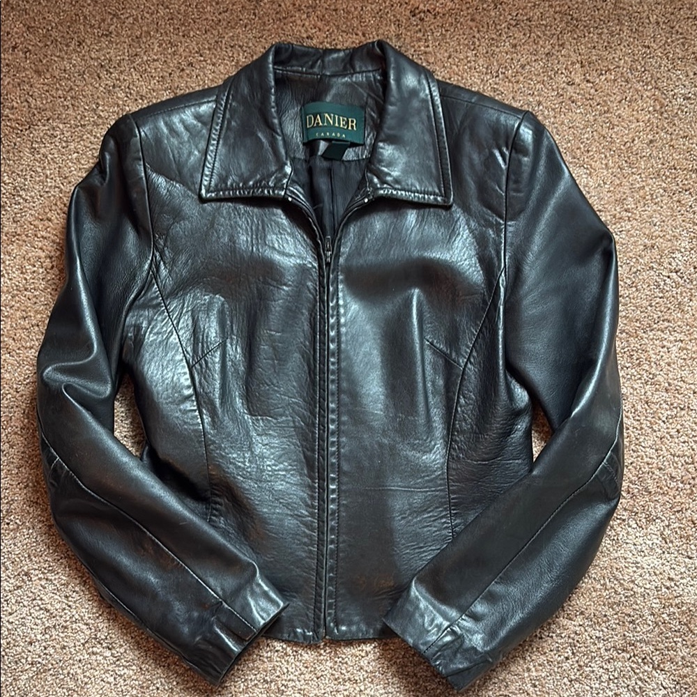 Danier Women's Black Leather Jacket Petite Size 4-6